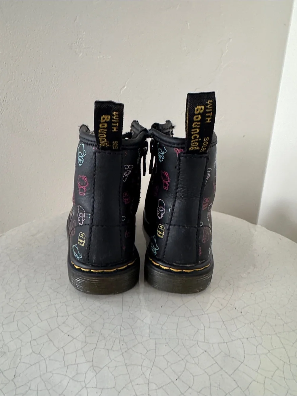 Dr. Martens Sanrio Hello Kitty Friends 1460 Leather Lace Up Boots Toddler Sz 10